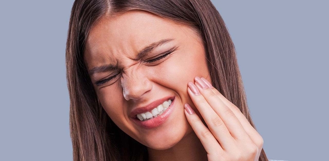 Biểu hiện của bệnh viêm khớp thái dương hàm
