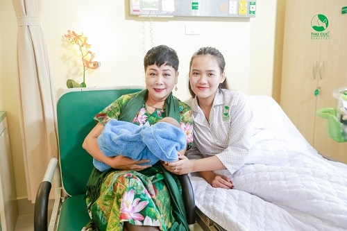 Diễn viên Minh Hằng Táo Quân: muốn &#8220;bầu sang đẻ xịn&#8221; thì chọn Thu Cúc