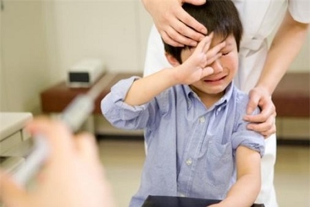Biểu hiện xoắn tinh hoàn ở trẻ em