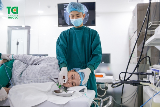 NSND Hoàng Cúc &#8211; Khám sức khỏe