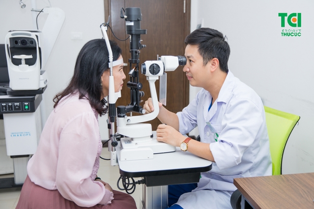 NSND Hoàng Cúc &#8211; Khám sức khỏe