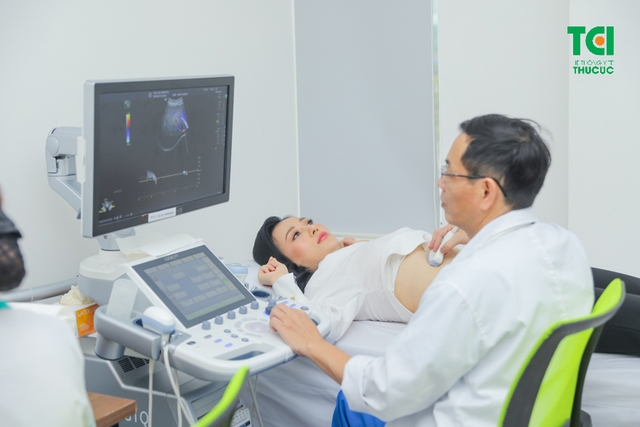 Diễn viên Phương Oanh &#8211; Khám sức khỏe