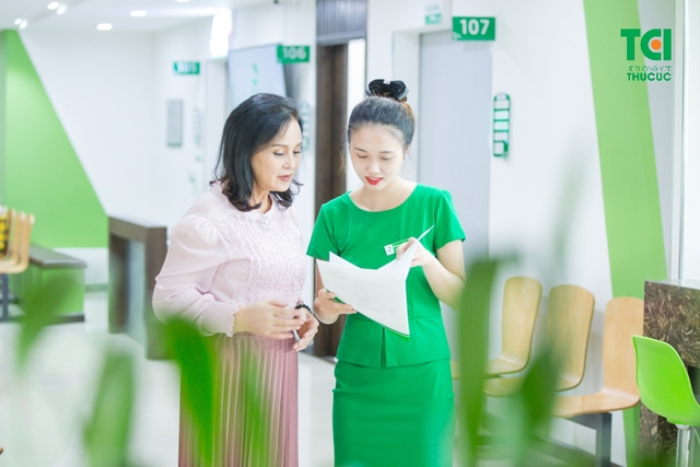 NSND Hoàng Cúc &#8211; Khám sức khỏe