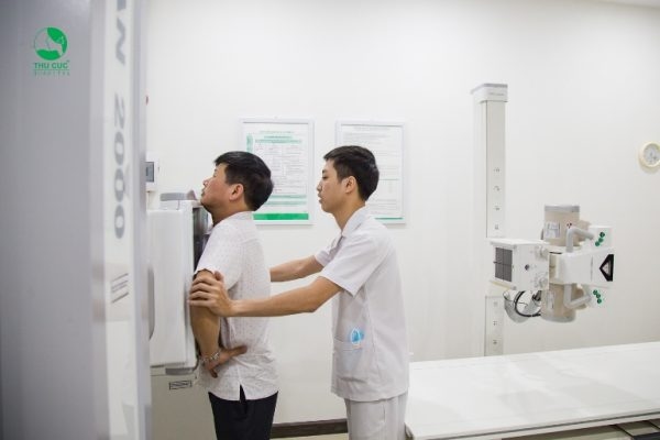 Phòng chụp X Quang của bệnh viện ĐKQT Thu Cúc với hệ thống máy X Quang rất hiện đại và an toàn tuyệt đối, giúp chẩn đoán chính xác các bất thường tim, phổi, trung thất