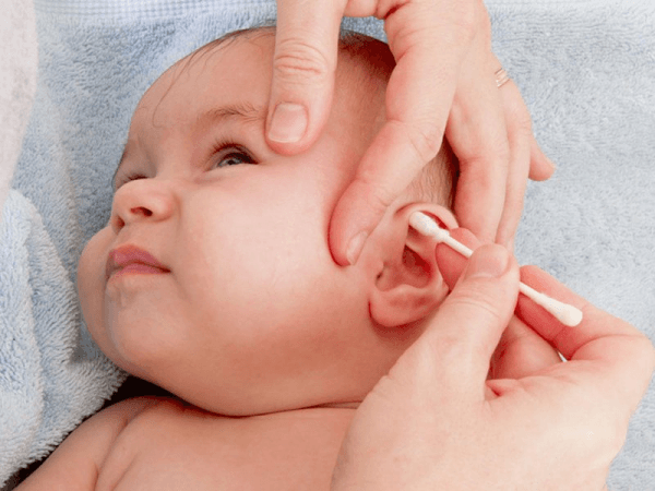 chăm sóc trẻ bị viêm tai tại nhà