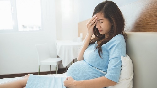 Tụt huyết áp khi mang thai &#8211; mẹ bầu cần làm gì để khắc phục?