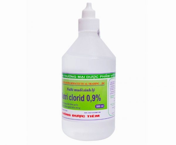 nước muối sinh lý súc họng nhiều có sao không
