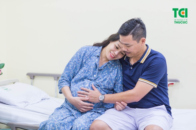 Cựu danh thủ &#8211; Bình luận viên bóng đá Phạm Như Thuần đưa vợ đi sinh