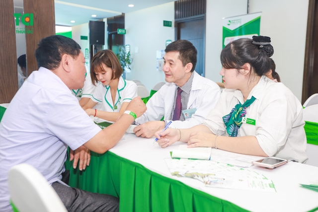 Hội thảo: Đột phá công nghệ điều trị sỏi thận &#8211; tiết niệu