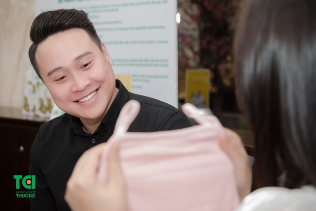 Diễn viên Trịnh Khánh Linh đi khám thai 36 tuần