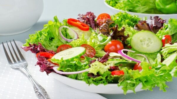 Cần có chế độ ăn uống sinh hoạt lành mạnh sau khi chữa sỏi thận thành công. 