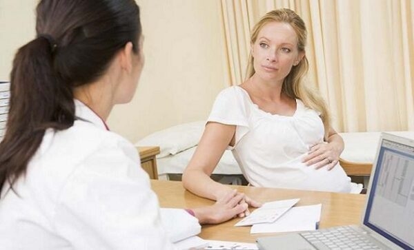 Cách hiệu quả nhất phòng viêm đường tiết niệu là khám thai và xét nghiệm nước tiểu định kỳ