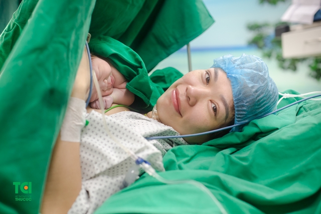 Vỡ òa cảm xúc đón con đầu lòng của mẹ bầu Dương Thị My