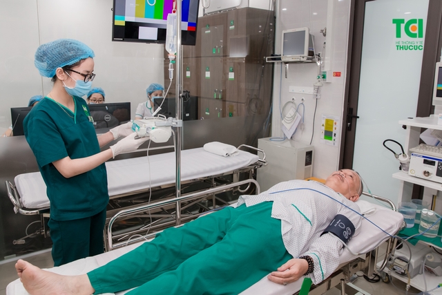 NSƯT Trần Đức khám sức khỏe tại Hệ thống Y tế Thu Cúc