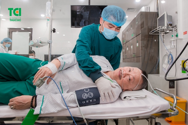 NSƯT Trần Đức khám sức khỏe tại Hệ thống Y tế Thu Cúc