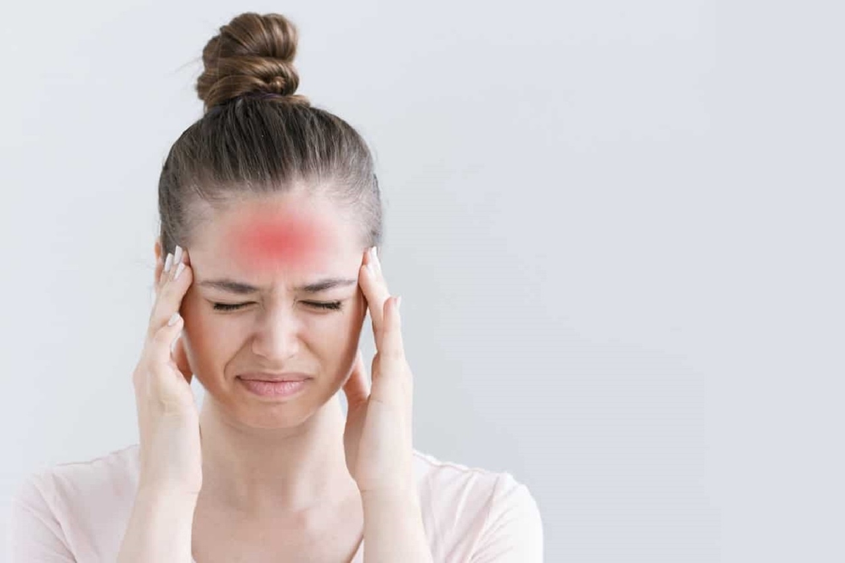 Đau đầu mãn tính là gì? Bệnh có nguy hiểm không?
