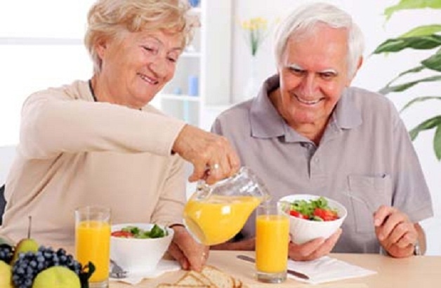 Sau tán sỏi, người bệnh cần có chế độ sinh hoạt và ăn uống hợp lý để nhanh hồi phục và tránh sỏi tái phát