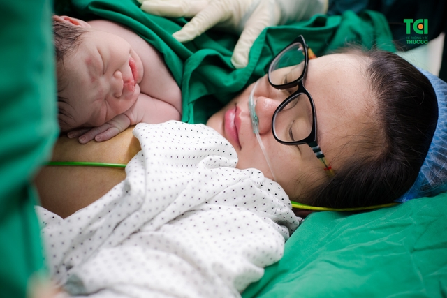 Hành trình đón con trai đầy hạnh phúc của mẹ Trần Thị Lương
