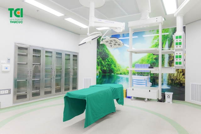 Hệ thống phòng mổ vô khuẩn một chiều hiện đại