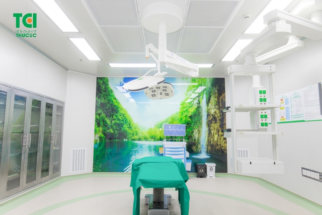 Hệ thống phòng mổ vô khuẩn một chiều hiện đại