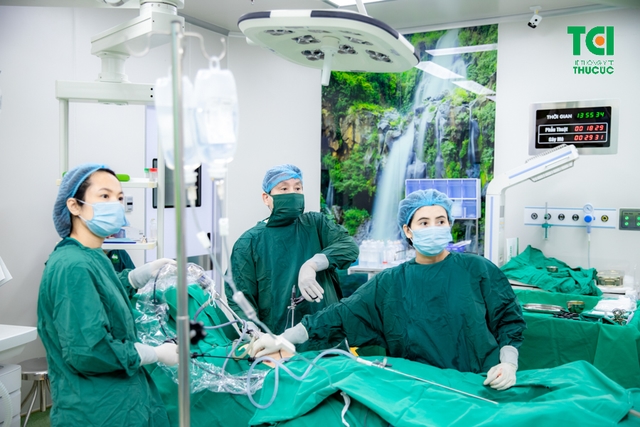 Hệ thống phòng mổ vô khuẩn một chiều hiện đại
