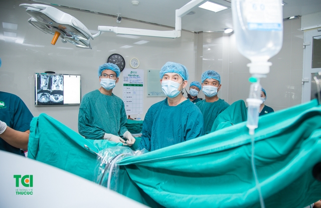 Tán sỏi công nghệ cao ít xâm lấn, sạch sỏi nhanh, êm ái
