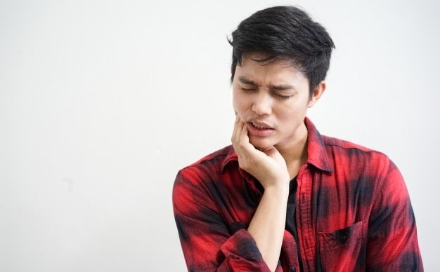Nhổ răng khôn đau bao lâu là câu hỏi nhiều người quan tâm