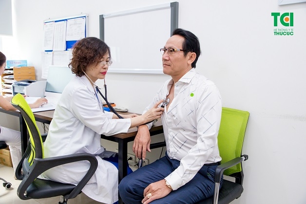Khi có bất kì dấu hiệu nào của viêm thanh quản cần phải đến bệnh viện uy tín để thăm khám và điều trị kịp thời.