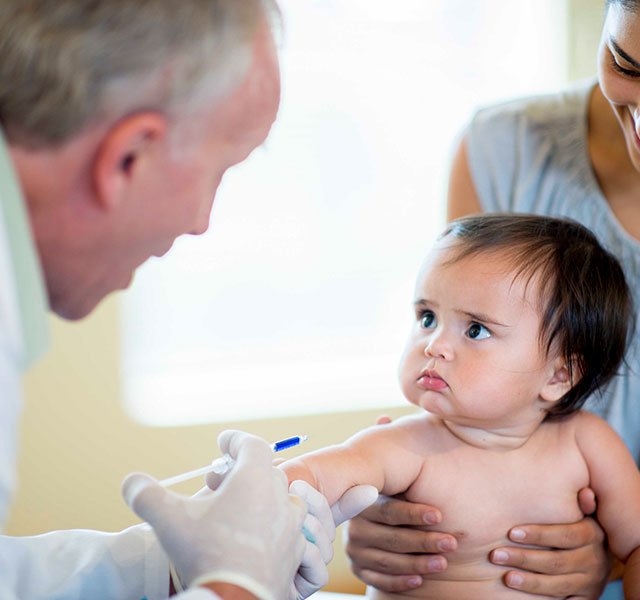 Tiêm vacxin ngừa ho gà là cách tốt nhất giúp trẻ phòng bệnh