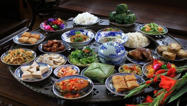 Mâm cao cỗ đầy ngày Tết ảnh hưởng đến sức khỏe tiêu hóa