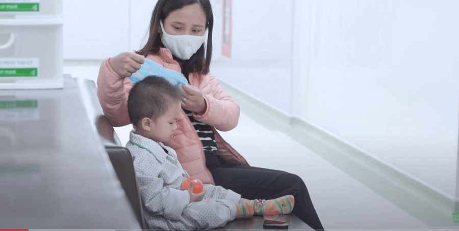 CẮT THẮNG LƯỠI &#8211; HÓA GIẢI NGUYÊN NHÂN KHIẾN TRẺ CHẬM NÓI, KHÓ ĂN
