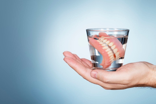 Hàm tháo lắp nhựa cứng – Phương pháp phổ biến