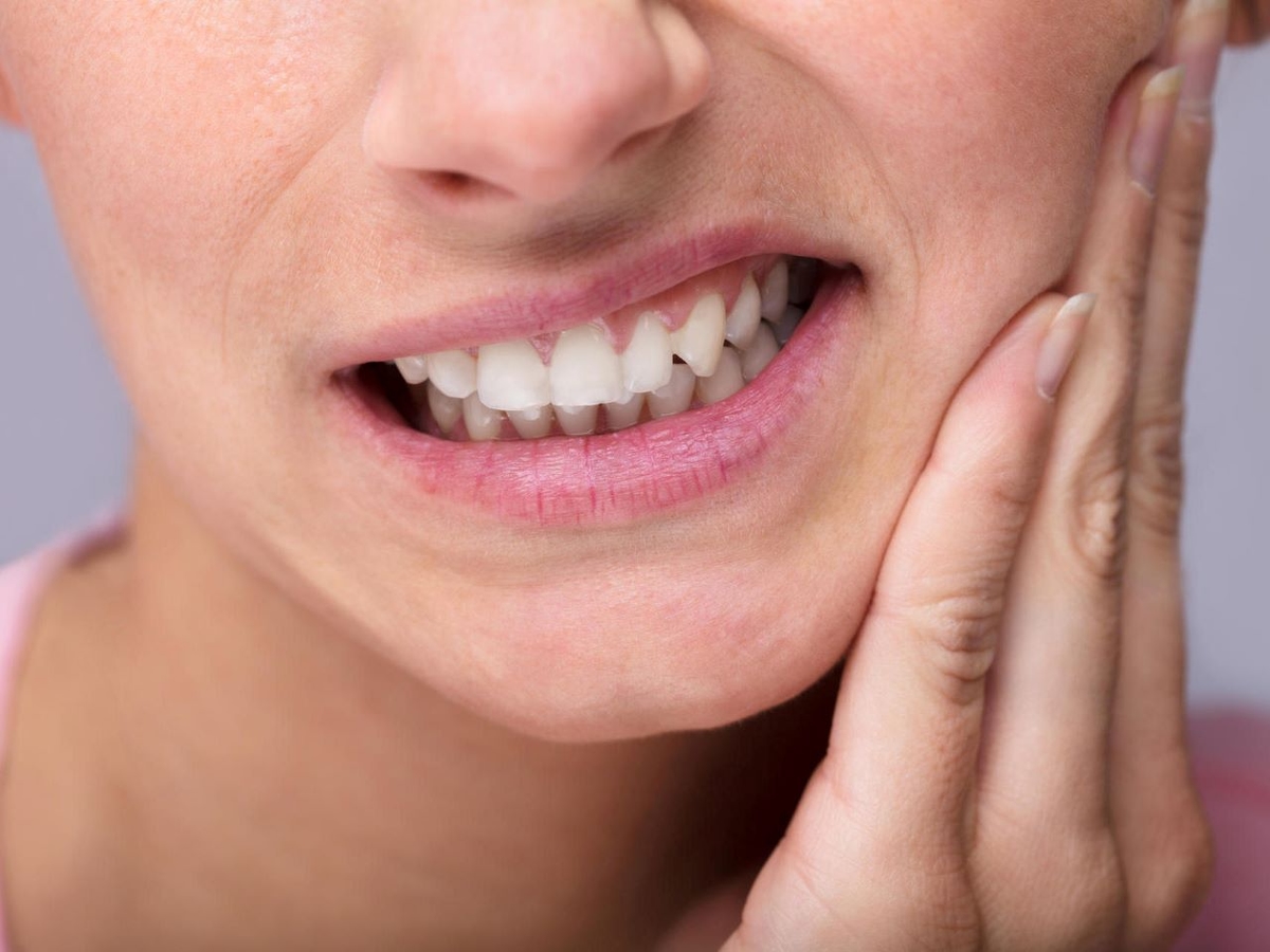 Vì sao nhổ răng khôn 3 ngày vẫn đau?