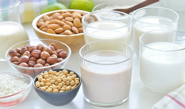 Sau khi nhổ răng khôn nên ăn gì? Sữa là thực phẩm không thể thiếu