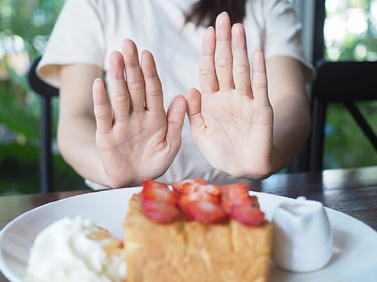 Tại sao xét nghiệm máu không được ăn sáng?
