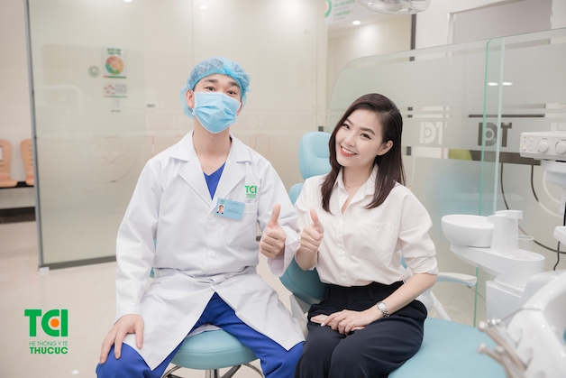 Tẩy trắng răng không hề gây ra cảm giác đau đớn nào.
