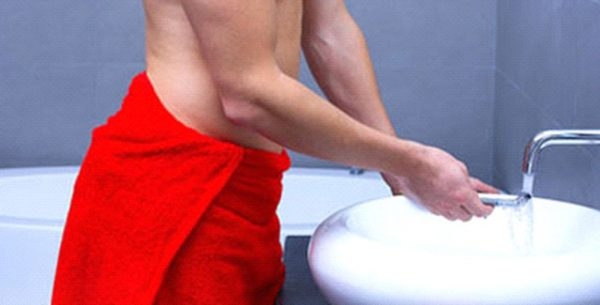 Để việc điều trị đạt hiệu quả cao, nam giới cần quan tâm hơn đến cách vệ sinh vùng háng đồng thời chú ý lựa chọn sản phẩm vệ sinh phù hợp