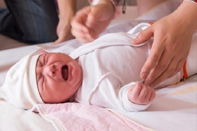 Trẻ 4 tháng tuổi biếng bú do bệnh lý
