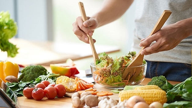 Xây dựng chế độ ăn uống, sinh hoạt lành mạnh để gan luôn khỏe