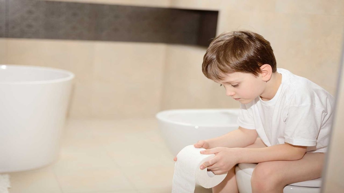 Bệnh táo bón ở trẻ em &#8211; nguyên nhân và cách điều trị