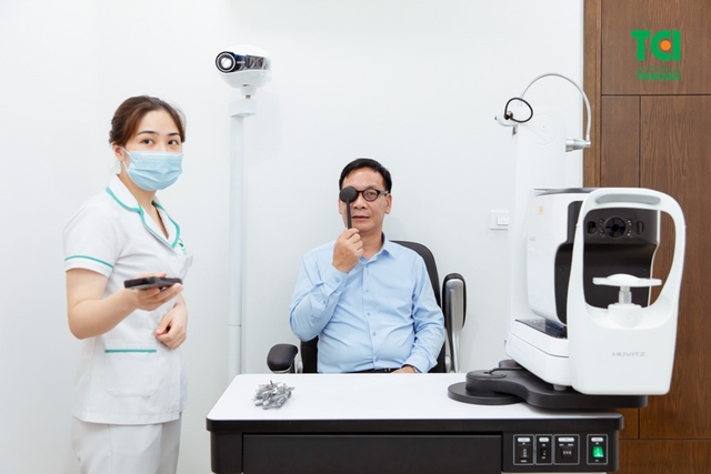 NSƯT Đức Khuê khám sức khỏe tổng quát tại Thu Cúc TCI