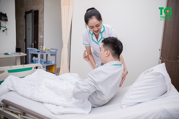 Bệnh nhân nhanh chóng phục hồi sau khi cắt trĩ bằng sóng cao tần