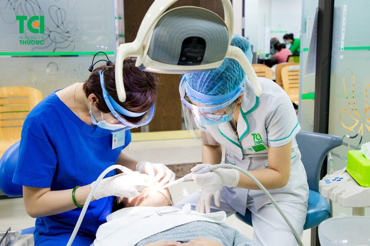 Sâu chân răng &#8211; Nguyên nhân và cách điều trị