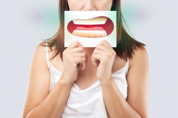 Hôi miệng hình thành do sự kết hợp giữa các hợp chất lưu huỳnh có trong khoang miệng của mỗi người