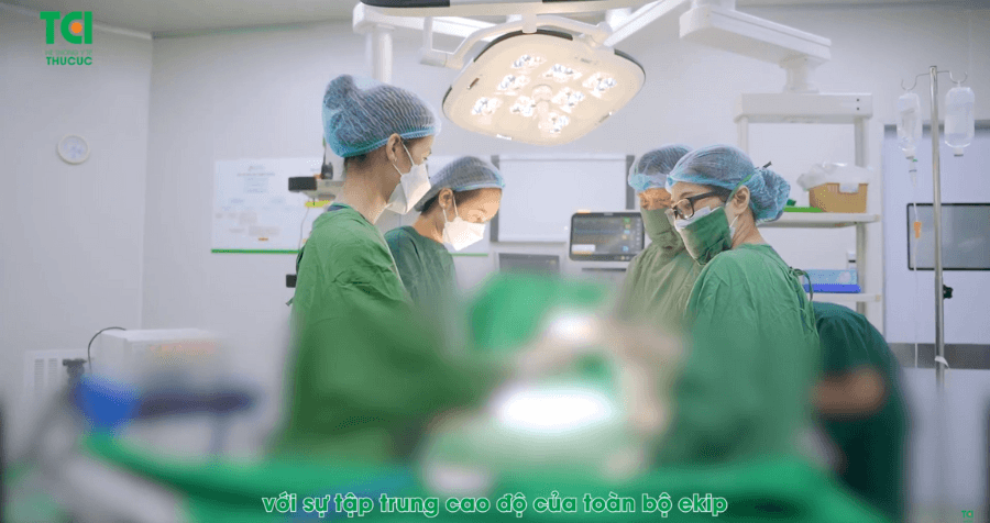 Giải cứu kịp thời bệnh nhân mắc u xơ tử cung lớn biến chứng cường kinh