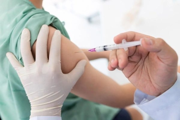 Phòng ngừa cúm A cho trẻ bằng việc tiêm chủng đầy đủ theo khuyến cáo của Bộ Y tế