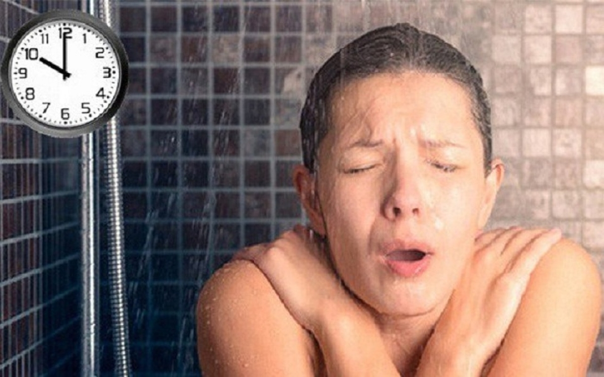 Đột quỵ tắm đêm: Nguyên nhân và cách phòng tránh