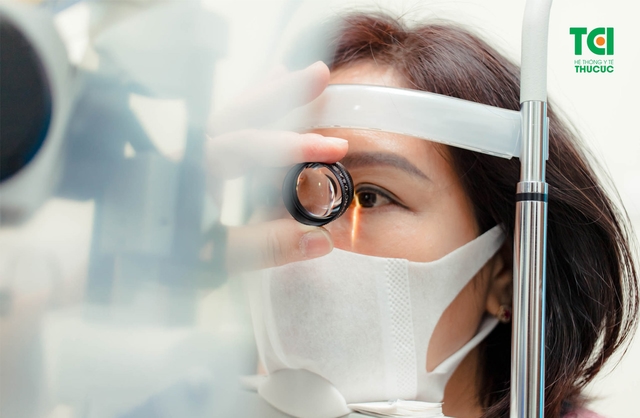 Viêm mi mắt &#8211; Triệu chứng, cách điều trị và phòng ngừa