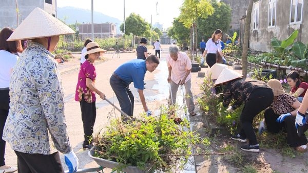 Người dân thực hiện các biện pháp phòng chống sốt xuất huyết