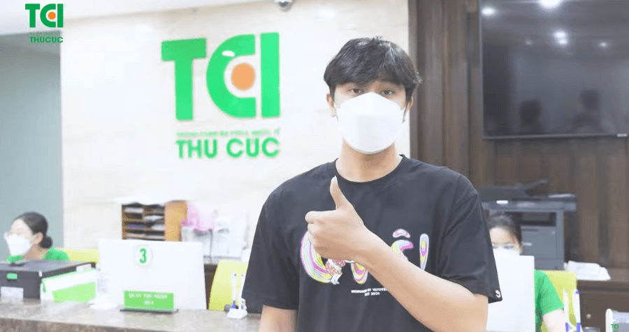 Gen Z đi khám sức khỏe xin việc kiểu&#8230; gì?